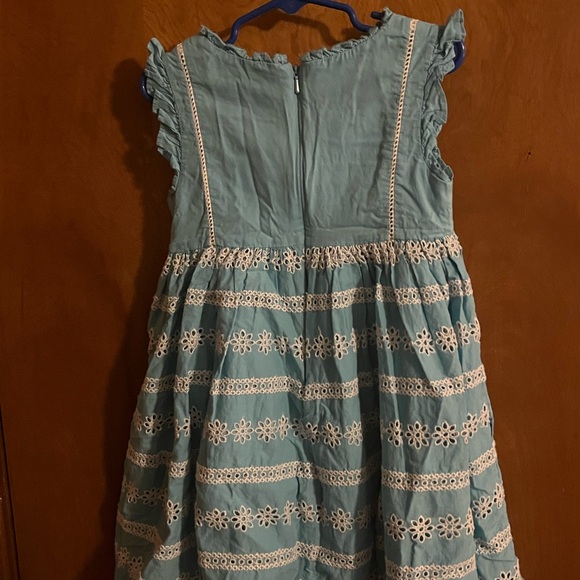 Mini Boden Girls Size 4/5 Year Blue and White Eyelet Dress - Picture 3 of 3